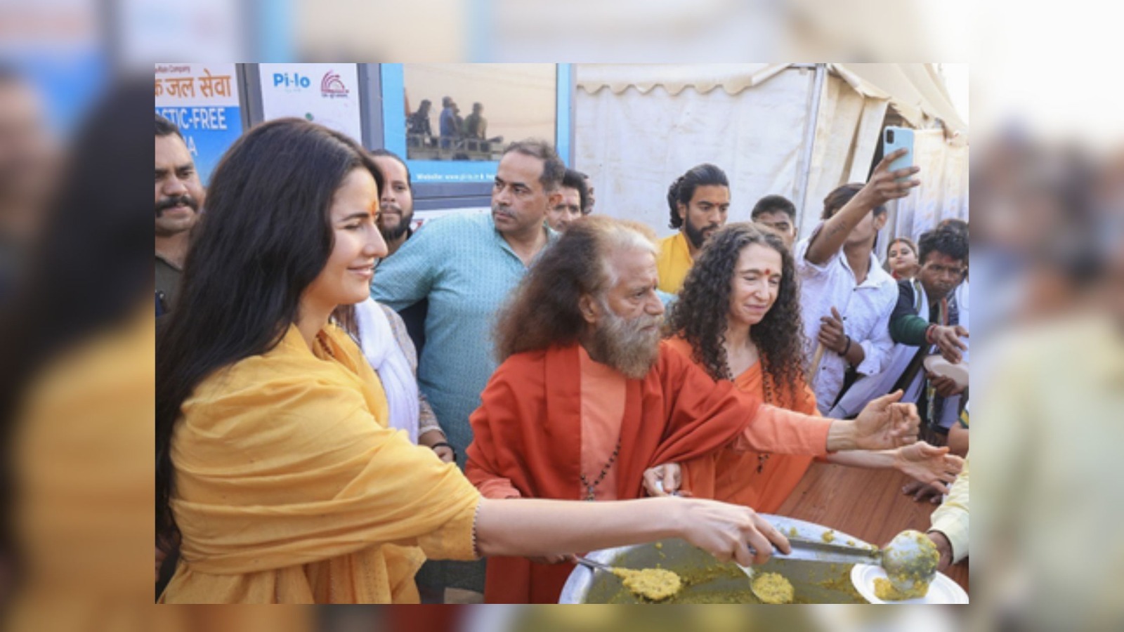 URL: Actress Katrina Kaif took a dip in the Mahakumbh along with American Sadhvi Saraswati