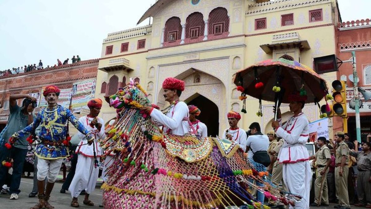 Gangaur-Mela-2025-2 Gangaur Mela 2025: Rajasthan की Folk Art और Traditions का Unique उल्लास