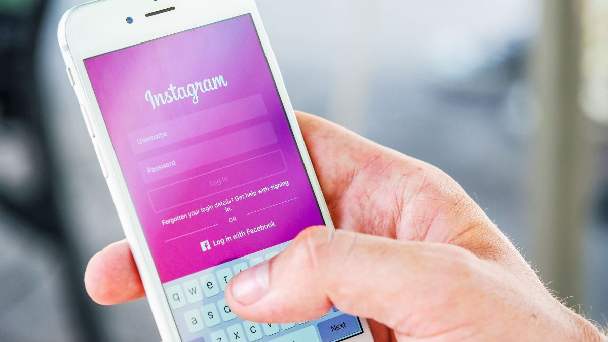 Instagram-Fast-Forward-Feature Instagram ने पेश किया नया Powerful Fast-Forward Feature, अब 2X स्पीड पर देख सकेंगे Reels
